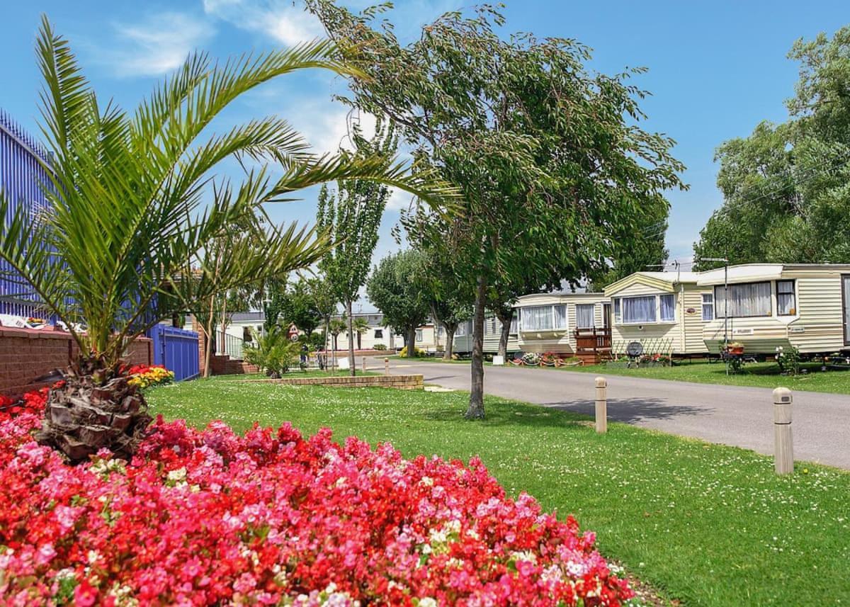 Riverside Caravan Holiday Park Bognor Regis Extérieur photo