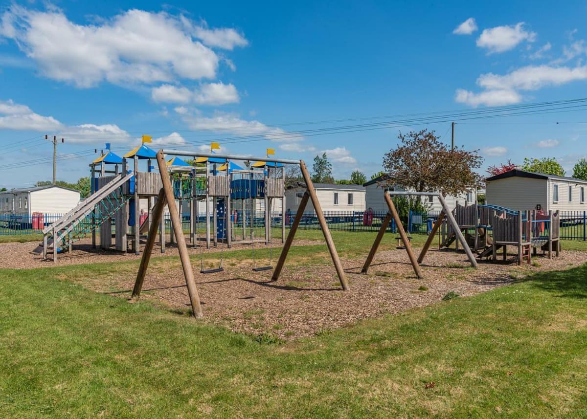Riverside Caravan Holiday Park Bognor Regis Extérieur photo